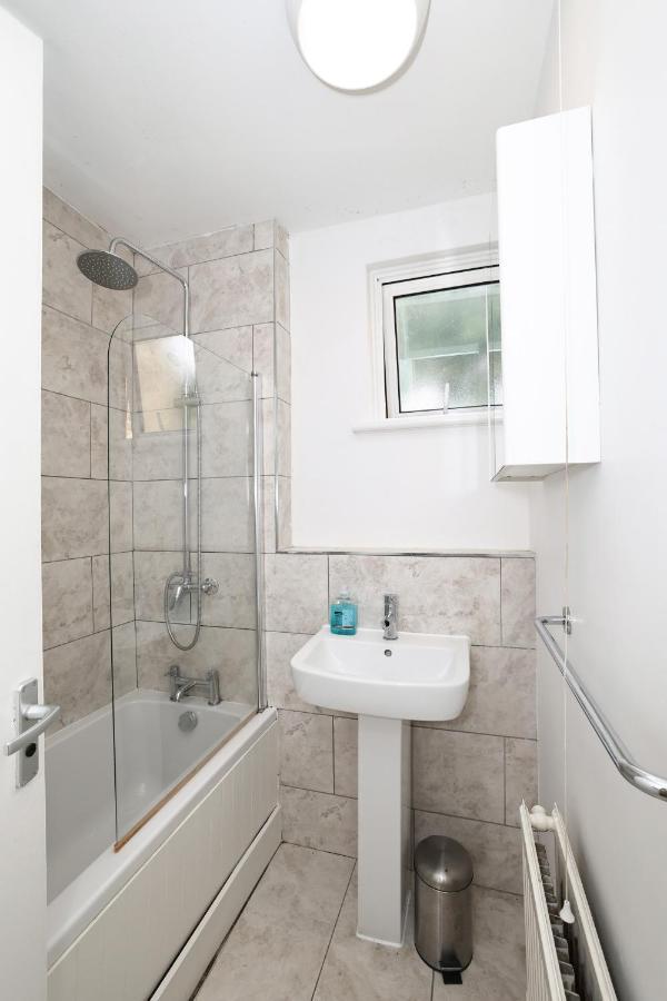 Stay In Islington In Style 3Bdr Apt Nr Upper St Лондон Екстериор снимка